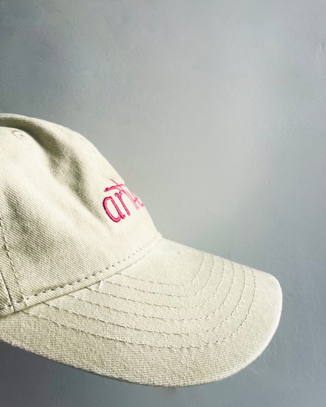 GORRA "ICON" BEIGE