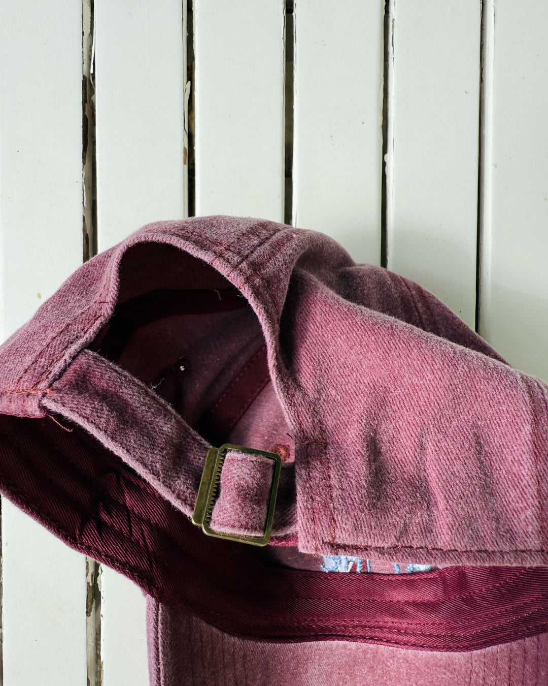 GORRA "ICON" BURDEOS