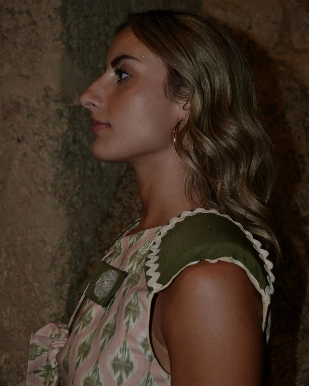 CHALECO CON HOMBRERAS "CATALINA"