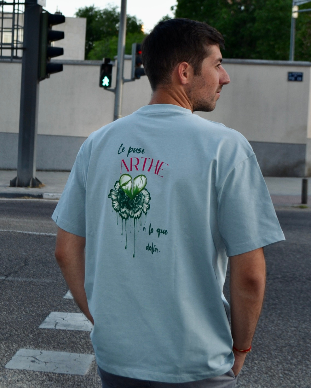 CAMISETA "DOLORES" AZUL OVERSIZE