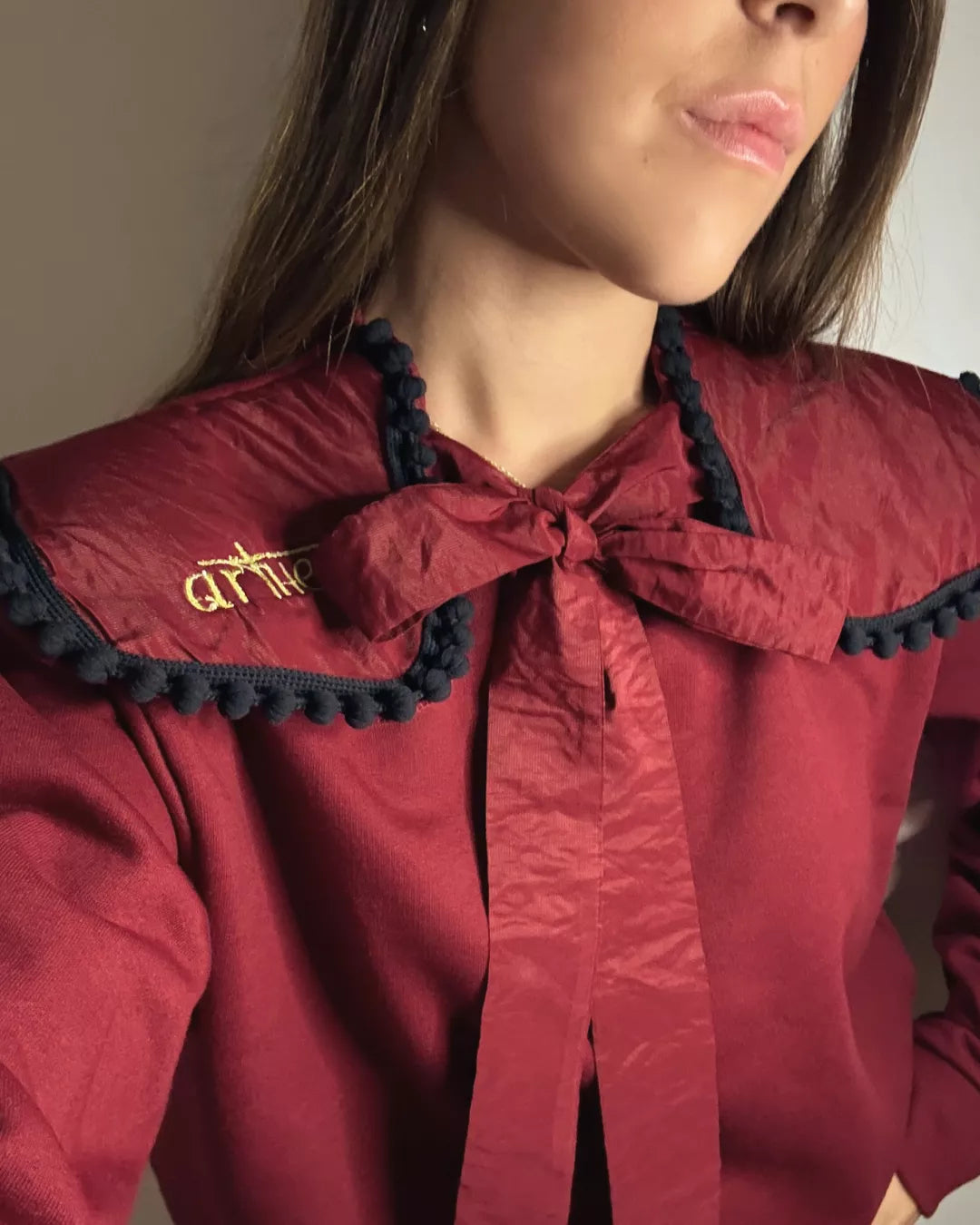 SUDADERA GRANATE CON CUELLO "TARANTA"