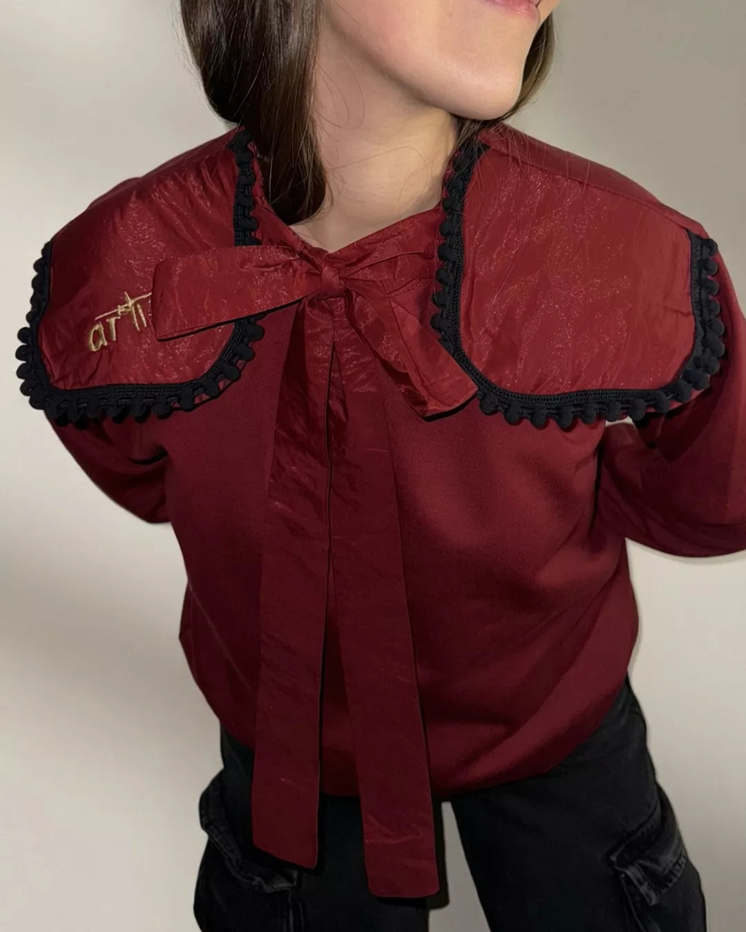 SUDADERA GRANATE CON CUELLO "TARANTA"