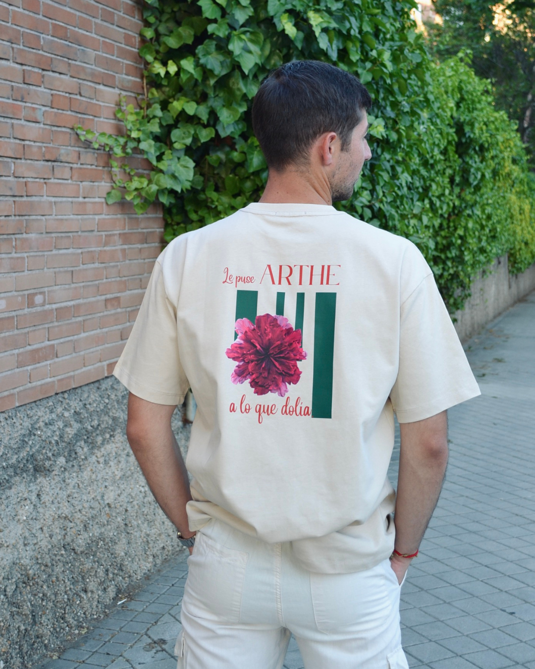 CAMISETA "DOLORES" BEIGE OVERSIZE