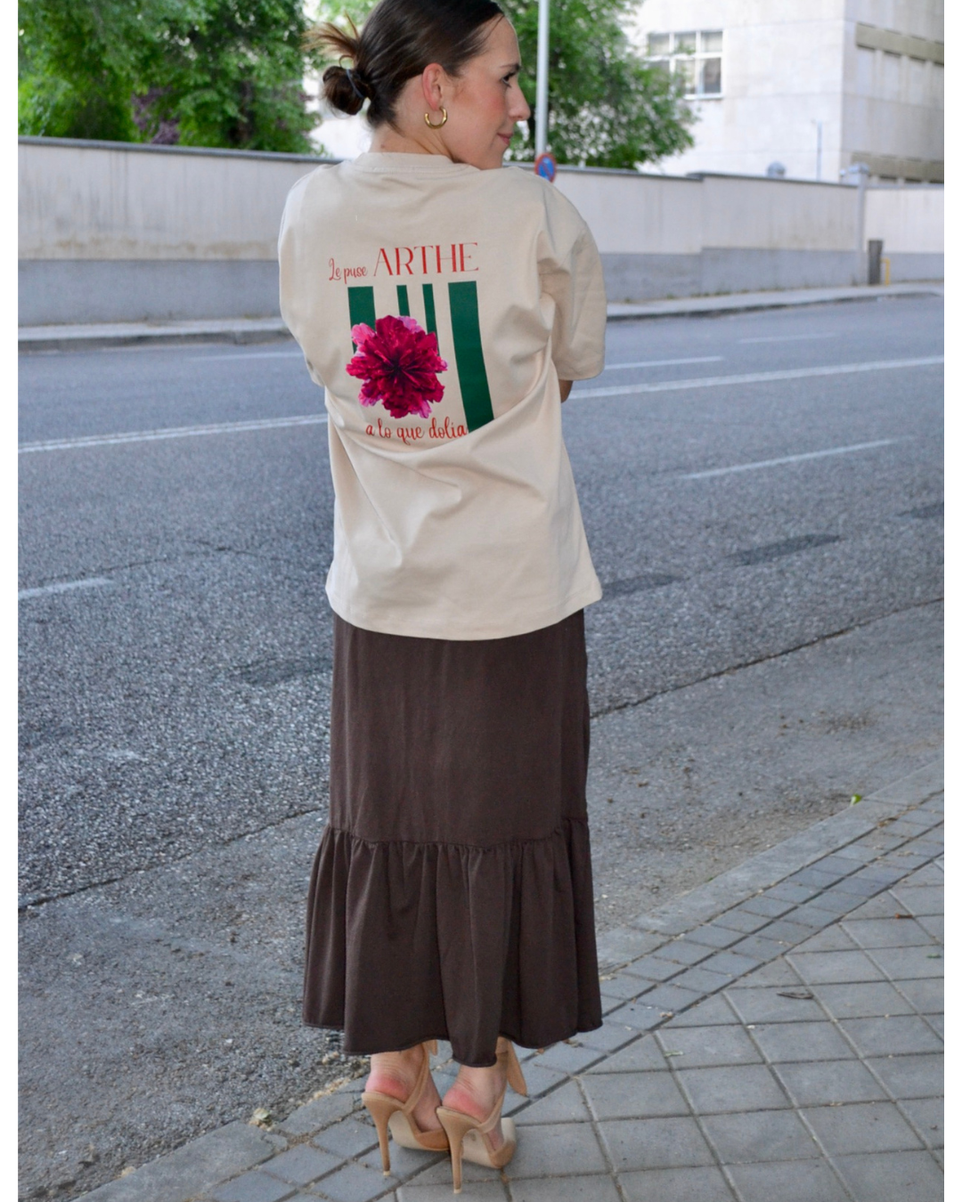 CAMISETA "DOLORES" BEIGE OVERSIZE