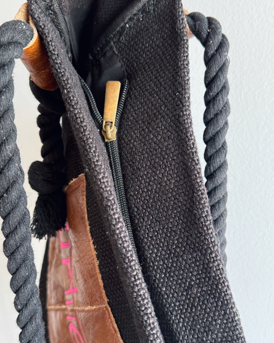 BOLSO "TODOTERRENO" NEGRO