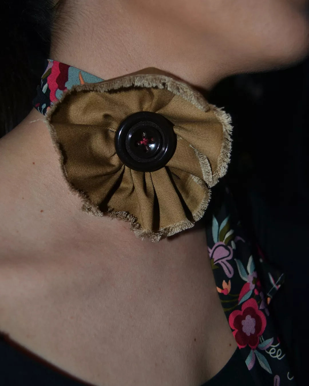 CHOCKER FLOR "PEONIA"