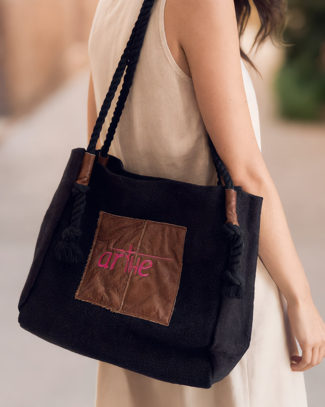 BOLSO "TODOTERRENO" NEGRO