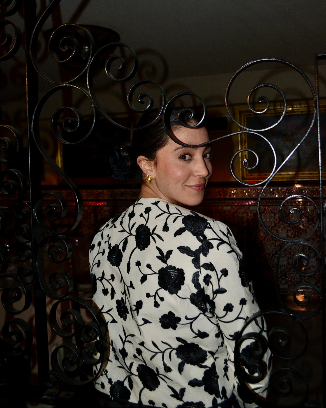 TORERA BORDADO MANTÓN "AL COMPÁS" B/N