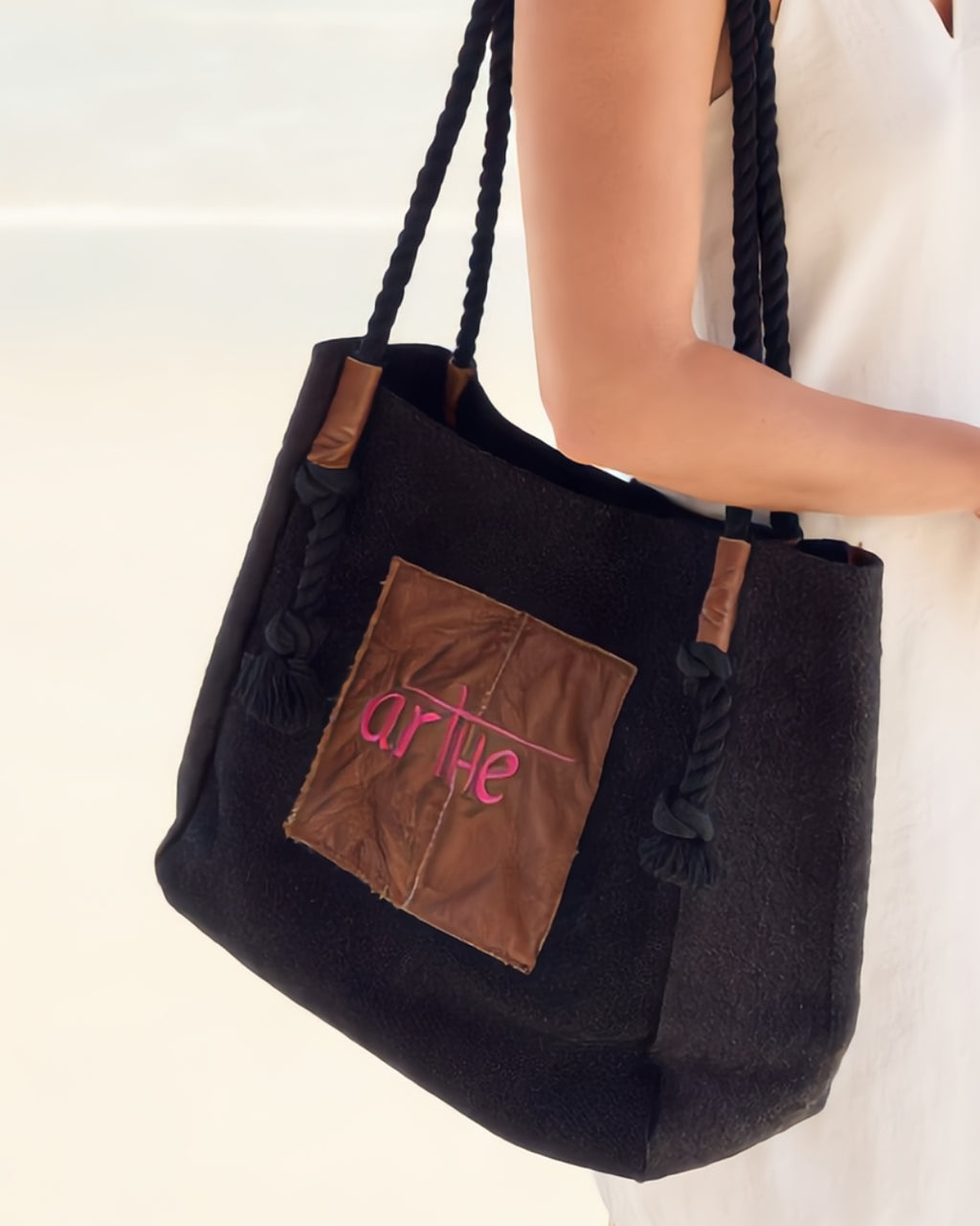 BOLSO "TODOTERRENO" NEGRO