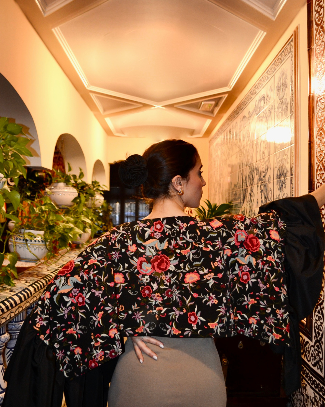 CAPA "SEVILLANA" NEGRA