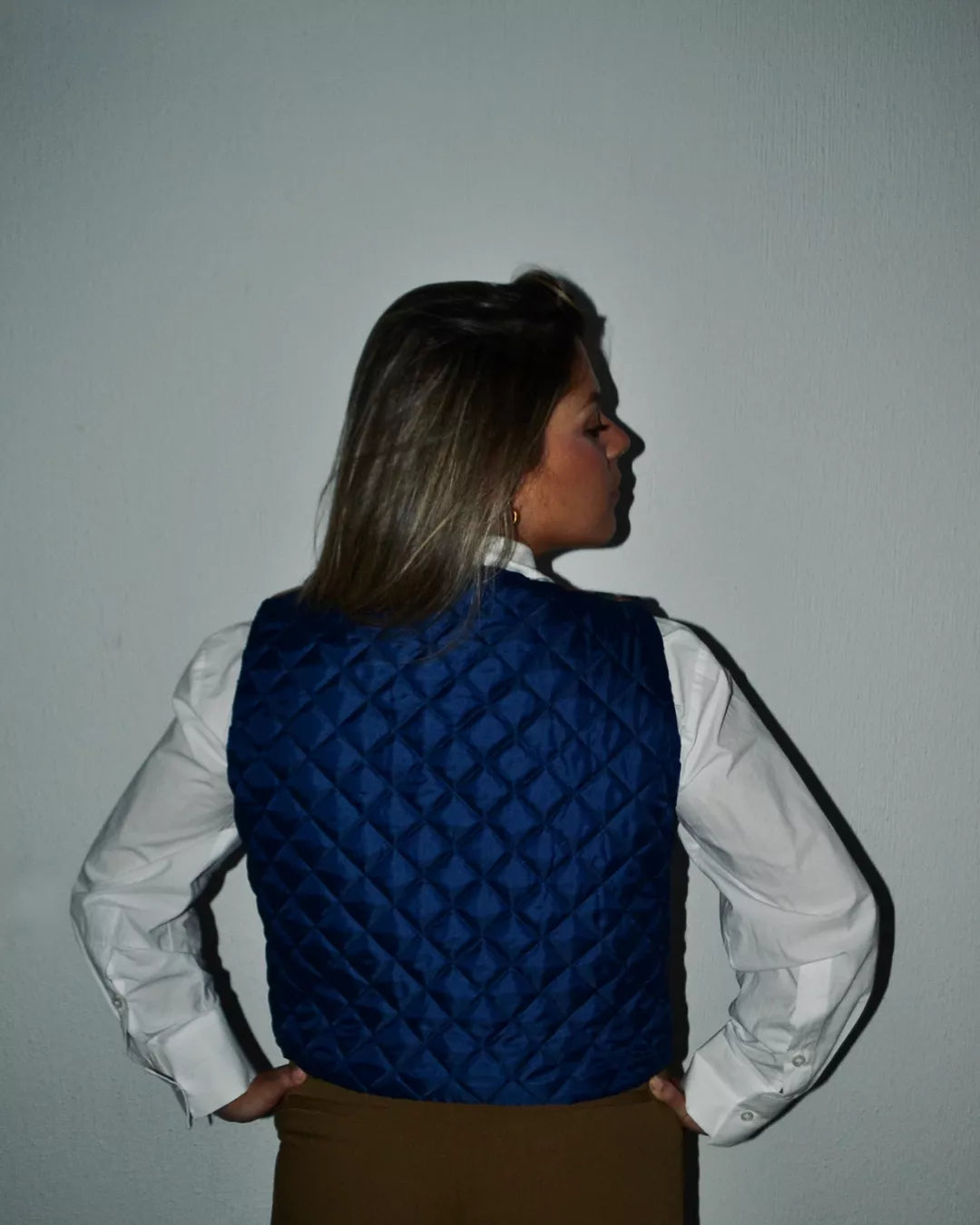 CHALECO GUATEADO AZUL CON CUELLO "ANTICUARIO"