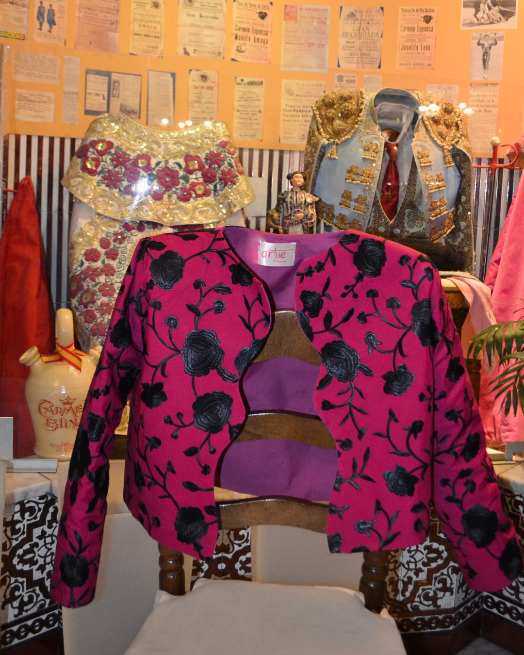 TORERA BORDADO MANTÓN "AL COMPÁS" F/N