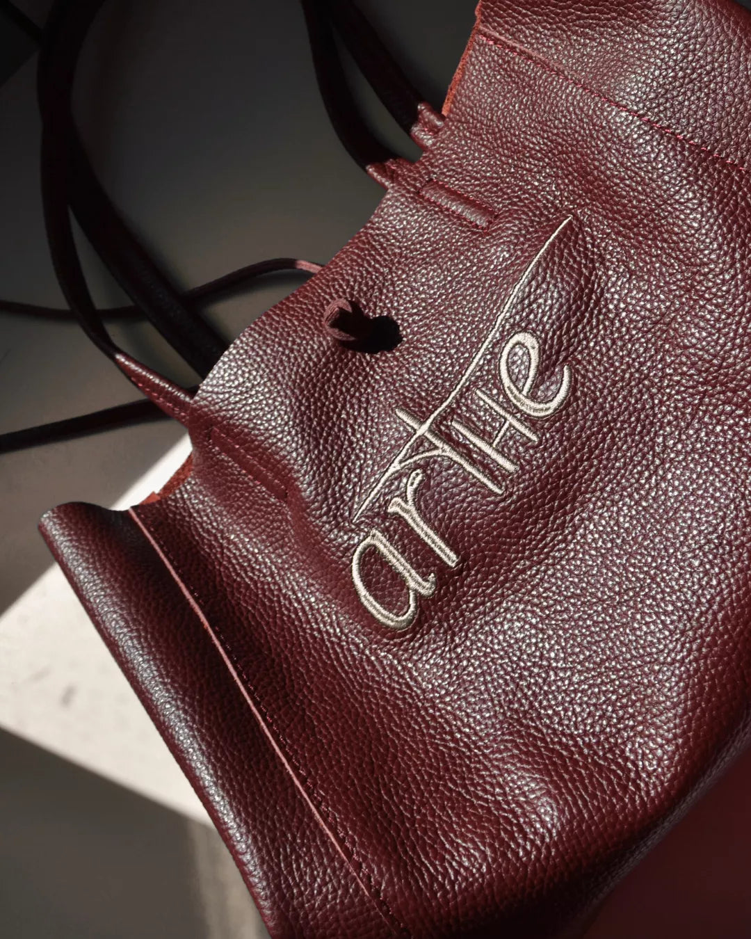 BOLSO "ICON" PIEL GRANATE