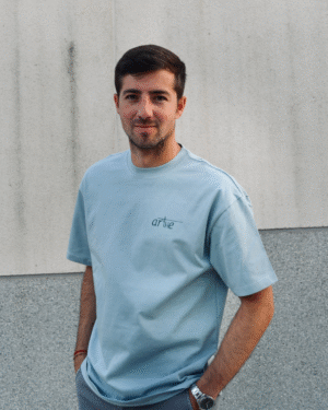 CAMISETA "DOLORES" AZUL OVERSIZE - Imagen 3