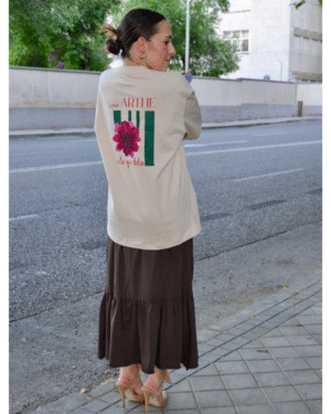 CAMISETA "DOLORES" BEIGE OVERSIZE - Imagen 5